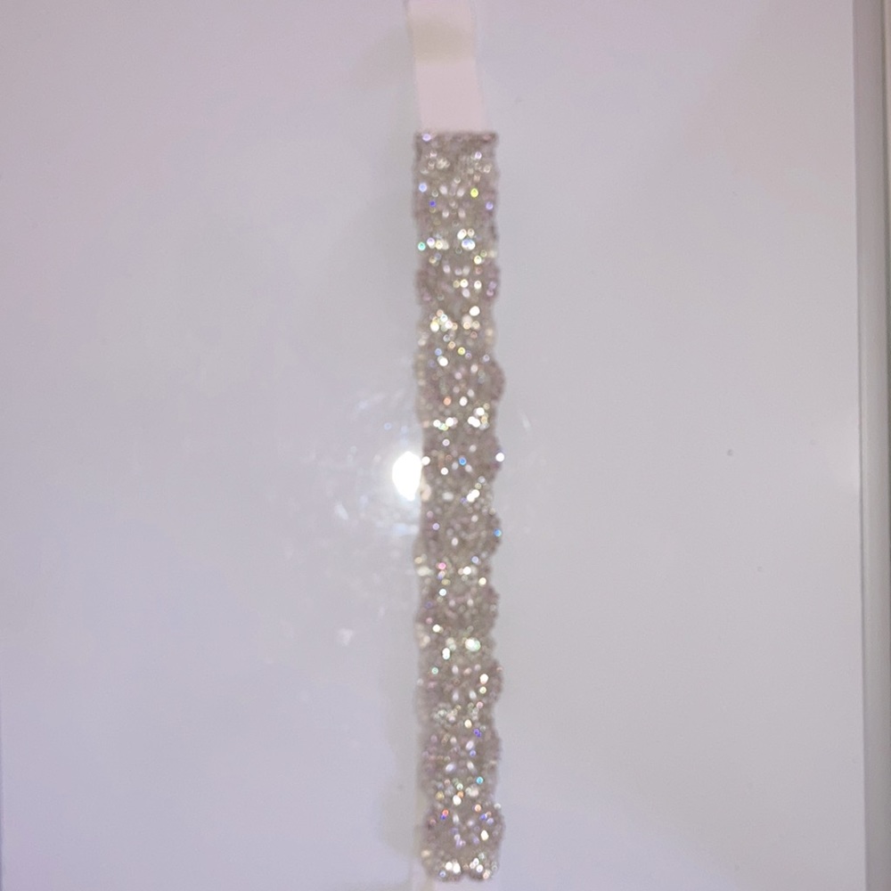 Crystal White Wedding Dress Sach